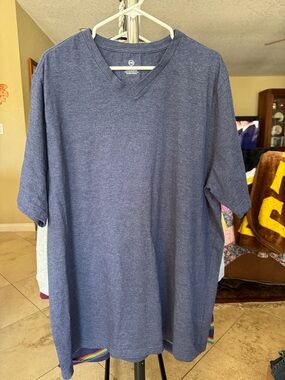 Men's Short Sleeve V-Neck Tee - Heather Navy